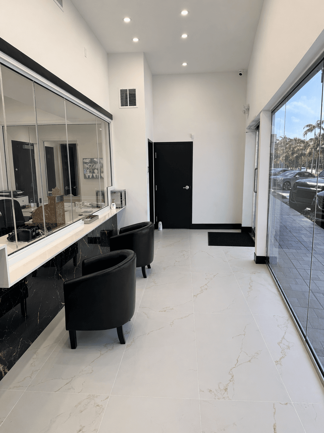 Florida Intervault security booth with view of the entrance